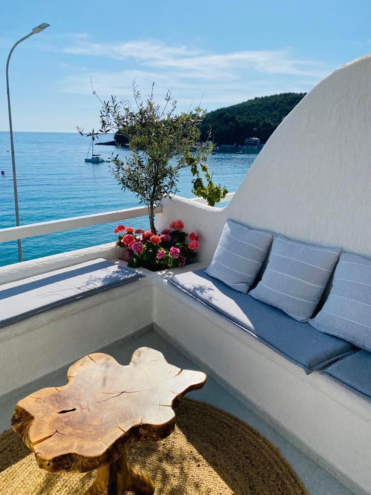 Geo & Art Boutique Hotel Himara Bagian luar foto