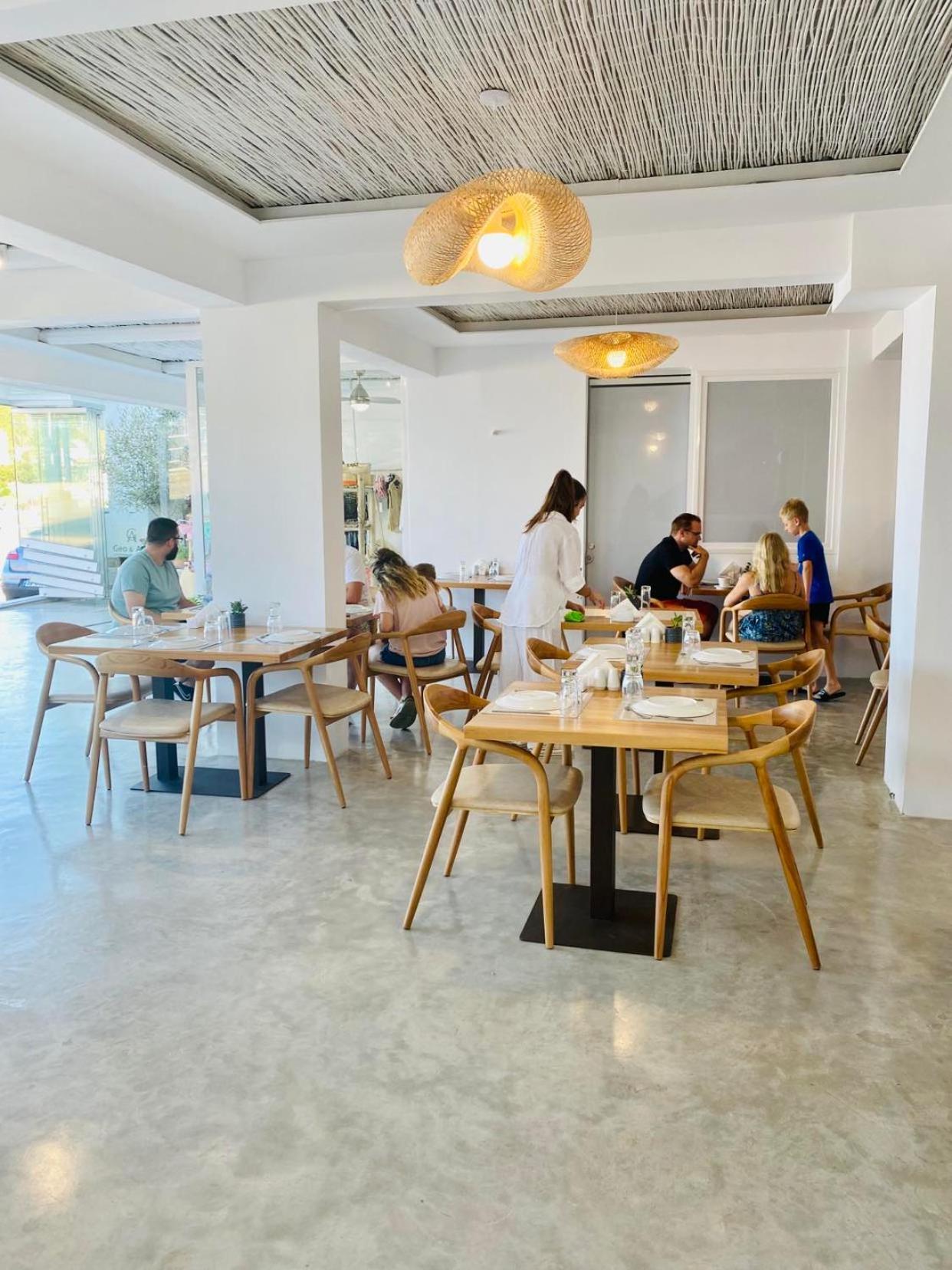 Geo & Art Boutique Hotel Himara Bagian luar foto