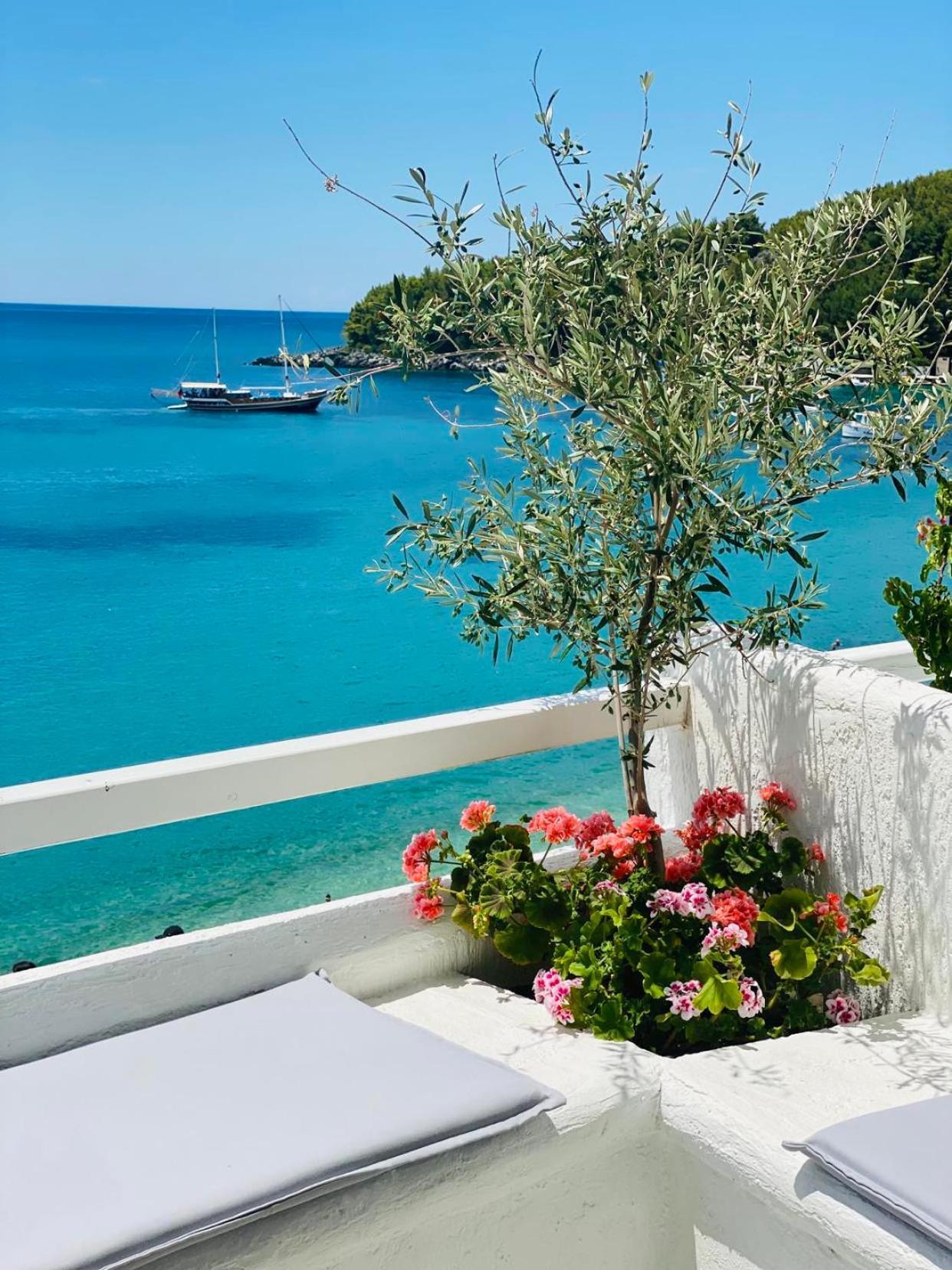 Geo & Art Boutique Hotel Himara Bagian luar foto