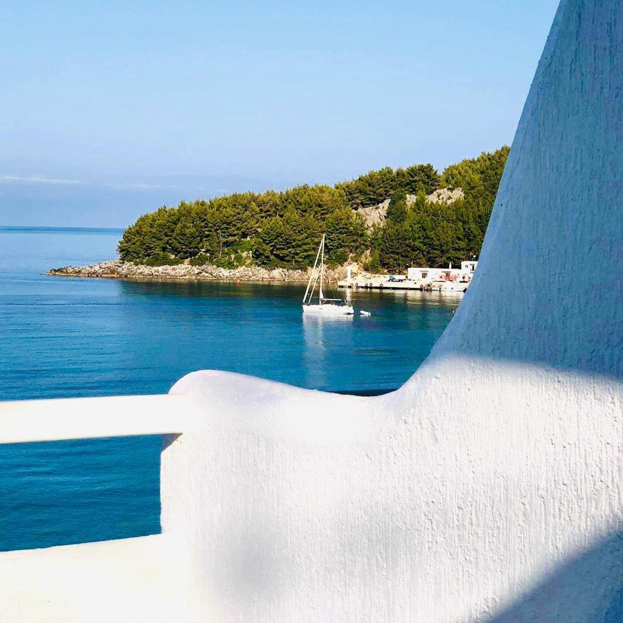 Geo & Art Boutique Hotel Himara Bagian luar foto